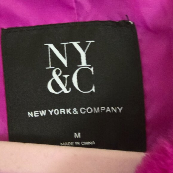 NY & Co Fuscia Faux Fur Cropped Fully Lined Jacket Size M Hook and eye closure s - Picture 4 of 5